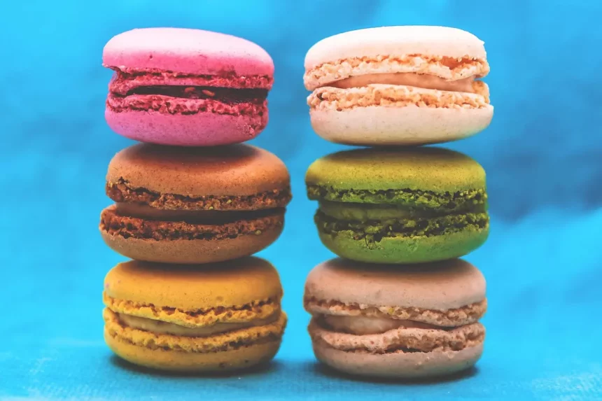 weekend-in-paris-french-macarons-paris-travel-guide Colourful French macarons, one of Paris's most iconic pastries and a must-try treat during a weekend in the French capital.